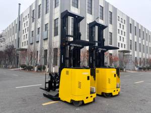 3 तरीके से फोर्कलिफ्ट गोदाम इलेक्ट्रिक फोर्कलिफ्ट 1.5 टन - Product Image 2