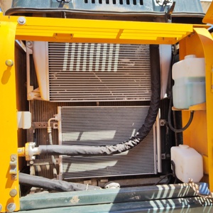 รถขุดไฮดรอลิกมือสอง Hyundai 22 ตัน รุ่น R220LC-9S สภาพเหมือนใหม่ ราคาถูก ปี 2022 เครื่องยนต์ เกียร์ ปั๊ม - Product Image 4