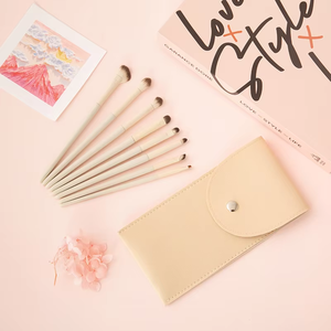 Ensemble de 8 pinceaux de maquillage pour les yeux, manche en bois, virole en aluminium, poils synthétiques, kit de pinceaux pour le contour, le surlignage et la couleur des yeux - Product Image 1