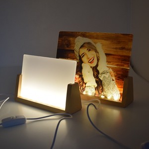 A forma di U LED base in legno sublimazione acrilico pannello fotografico personalizzato luce fino <span class=keywords><strong>desktop</strong></span> memorial photo frame - Product Image 5