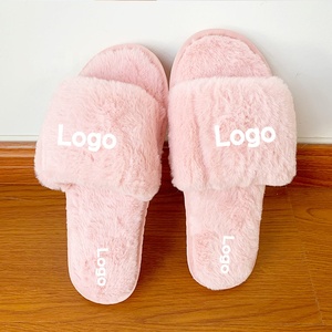 <span class=keywords><strong>Ciabatte</strong></span> da <span class=keywords><strong>casa</strong></span> da donna di tendenza con logo di design, a punta aperta, in pelliccia sintetica morbida e soffice, con cinturino singolo - Product Image 3