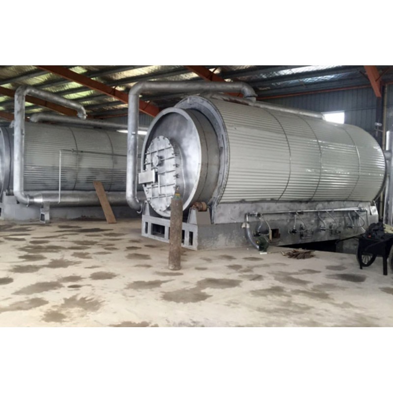 Crude Oil Refineries Refine Petroleum Into