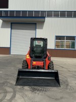 Mini-chargeuse sur pneus diesel EPA Euro5 Yanmar Kubota avec moteur, pompe et accessoires