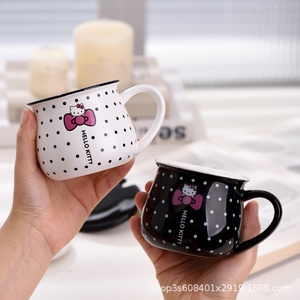 Tazza Creativa con Manico Hello Kitty, Coperchio e Cucchiaio, Resistente alle Alte Temperature e Adatta al Microonde, per Donne - Product Image 4