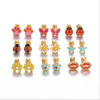 Anting-anting stud enamel warna-warni dari stainless steel, motif kucing lucu, bunga, bintang, antialergi, tahan air, perhiasan untuk wanita