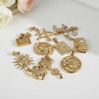 Pendentif unique en forme d'arc et de flèque de Cupidon, manette de jeu, soleil et lune, plaqué or 18 carats, acier inoxydable étanche