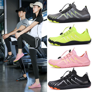Nouvelles chaussures de course de plage d'extérieur 2025 – Légères, respirantes, couleur unie, antidérapantes et performantes - Product Image 1