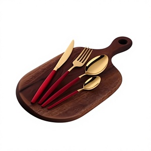 Ensemble de couverts italiens portables de luxe en acier inoxydable doré poli avec longues poignées en céramique – Collection vintage durable pour la vente en gros - Product Image 1