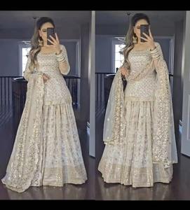 Maruti Designer White XL Plus Size Lehenga Choli pour mariage, brodé de sequins et de diamants, longueur au sol, 100% polyester - Product Image 2