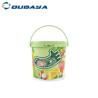 Gobelets à collation en PP de qualité alimentaire à paroi simple, avec couvercle et poignée, certifiés HACCP, designs personnalisés IML 2,5 L 101,8 g, inviolables