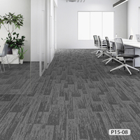 Carrelage de moquette de bureau moderne ignifuge écologique 33*100 avec support en PVC et rembourrage en polypropylène pour usage domestique, commercial et banquets