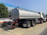 Camions Howo 6x4 remis à neuf en usine, camion-citerne à carburant, entièrement inspecté, véhicule citerne de livraison d'huile en Afrique à vendre