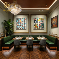 Table et chaise de restaurant contemporaines en cuir vert, avec banquette en bois, pour hôtel, bar et café