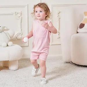 时尚新设计定制颜色舒适夏季婴儿背心短裤儿童服装套装