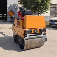 Rouleau compacteur vibratoire à double tambour à moteur de chantier miniature de 0,5 à 0,6 tonne pour le compactage des routes