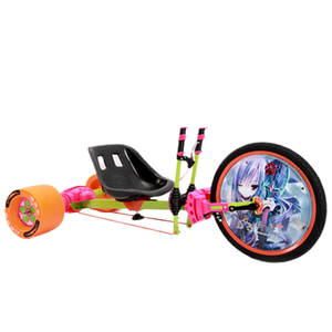Kart à pédales au design élégant et ergonomique, cadre en acier durable, siège réglable, <span class=keywords><strong>trike</strong></span> à dérive avec accents lumineux LED pour une utilisation en extérieur - Product Image 1