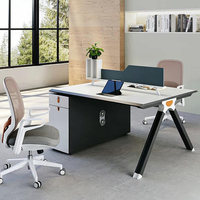 Set Scrivania e Sedia da Ufficio Moderno Modulare in Legno per 4/6 Persone, Arredamento Ecologico Bianco per Spazi di Lavoro Aziendali