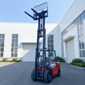 Yüksek Kaliteli CPC50 5 Tonluk Dizel Forklift 2 Kademeli 3-4.5m Portal Mekanik Şanzımanlı 4 Çekerli Dolu Lastikli Her Türlü Araziye Uygun - Product Image 1