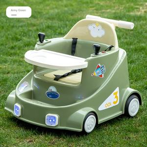 Trotteur électrique pour bébé avec poussette à quatre roues et télécommande pour les enfants de 2 à 4 ans. - Product Image 5