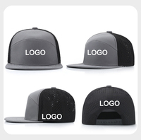Gorra de 7 Paneles con Visera Plana de Poliéster con Logotipo Bordado Personalizado, Impermeable, con Cierre a Presión y Perforaciones Láser
