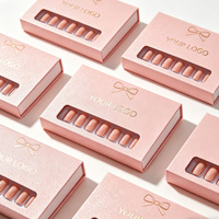 Boîte d'emballage en gros pour faux ongles écologiques et recyclables avec logo personnalisé, marquage à chaud, impression quadricolore et fenêtre