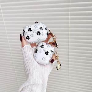 Funda de silicona con flores a la moda para Airpods1/ 2/3/4 Pro2, funda para <span class=keywords><strong>auriculares</strong></span>, funda para <span class=keywords><strong>auriculares</strong></span> personalizada, fundas de goma con estampado, dibujos animados bonitos - Product Image 4