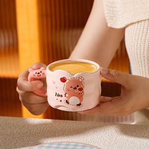 Taza de Cerámica Chaozhou con Diseño de Castor Adorable, Apilable, de Alta Calidad, con Tapa y Cuchara, Regalo Creativo de Cumpleaños - Product Image 3
