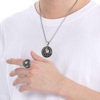 Nouveau pendentif unisexe médiéval templier en acier inoxydable plaqué or 18 carats avec diamant et goutte de colle, style rétro