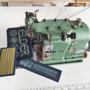 Máquina de <span class=keywords><strong>Coser</strong></span> Industrial Merrow MG-3U de Segunda Mano de Alta Calidad, Máquina de <span class=keywords><strong>Coser</strong></span> para Insignias, Máquina de Rematar Bordes - Product Image 2