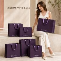 Sacs shopping en papier personnalisés avec logo imprimé pour l'emballage de cadeaux et de vêtements de mode
