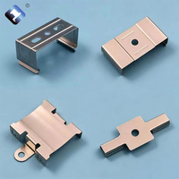Emboutissage progressif de précision : Supports personnalisés en acier inoxydable et en acier à ressort, pièces à ressort embouties multi-stations