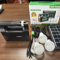 Lampe Solaire Rechargeable 16000 mAh avec Panneau Solaire, Radio, Lampe de Poche LED, AM FM, Radio Météo, Kit Solaire Portable d'Urgence 2025