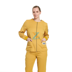 Ensemble deux pièces pour femmes : Blouse zippée et pantalon de jogging – Tenue médicale pour infirmières et médecins - Product Image 4
