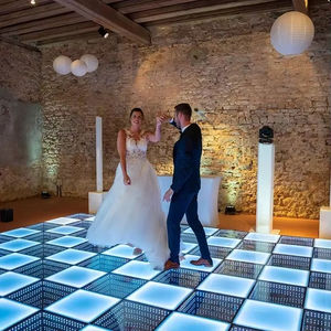 Luz LED de Escenario con Efecto Abismo de Espejo Infinito para Fiestas y Eventos, Precio de Fábrica, Deslumbrante Baldosa de Pista de Baile LED RGB Magnética 3D para Bodas - Product Image 3