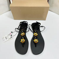 Sandales plates à boucle noire en H pour femmes, style fée romaine, tendance été 2025
