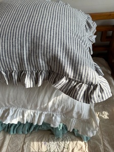 Blue Ticking Stripe Lino Ruffled Euro Sham, Funda de cojín a rayas de caramelo con volante, Suavizado Shabby Chic Reversible Pillow Sham - Product Image 5