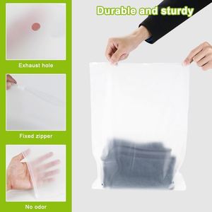 Bolsas de PVC y PE Mate Personalizadas con Cierre, Ecológicas, Reciclables, con Logotipo Personalizado, para Empacar Calcetines, Zapatos y Ropa - Product Image 2