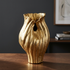 Vase de table torsadé doré contemporain, pièce décorative en bronze faite à la main, 40 cm - Product Image 6