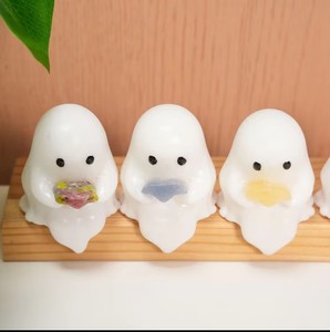 Ornement fantôme mignon <span class=keywords><strong>de</strong></span> 2 pouces, petit ornement fantôme, figurine fantôme en jade blanc pour <span class=keywords><strong>la</strong></span> décoration d'Halloween - Product Image 3
