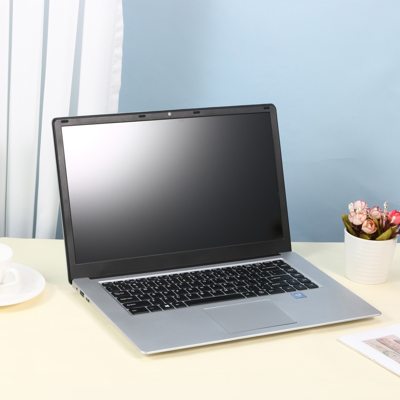 Factory brand new stock Win10 portable computer 15.6 inch 4G RAM 64GB SSD netbook portatil PC OEM rugged laptop wholesale
