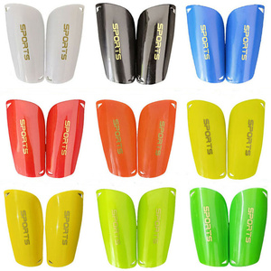 Protectores de Espinilleras de Fútbol con Almohadillas, Calcetines Antideslizantes, Equipo de Protección Popular, 2 Pares Surtidos - Product Image 2