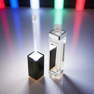 Brillant à lèvres en plastique LED avec couleur personnalisé-OEM Cosmétique - Product Image 2