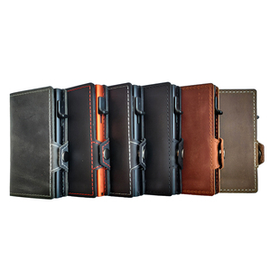 Cartera Delgada para Hombre con Bloqueo RFID, de Cuero Genuino de Primera Calidad, con Botón Lateral y Sistema de Expulsión Automática de Tarjetas - Product Image 2
