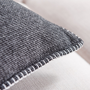 Vente flash : Coussins décoratifs de grande taille, en polyester doux, matelassés, carrés, avec surpiqûres blanches - Product Image 4