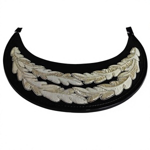 Visière de casquette KEW brodée à la main avec motif feuille de chêne argentée, accessoires uniformes pour défilés et cérémonies, visière en fil de soie. - Product Image 1