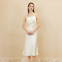 Longue robe élégante en soie de mûrier de style coréen avec double bretelles brodées de papillons Jupe slip en satin ODM pour dames
