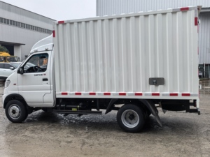 Factory Price DongFeng 4X2 W01 Mini Box Van Cargo <strong>Truck</strong> for Sale - Product Image 3
