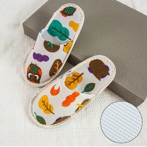 Chaussons américains unisexes, confortables, écologiques, jetables et antidérapants pour l'intérieur, en lin lavable et bon marché. - Product Image 3