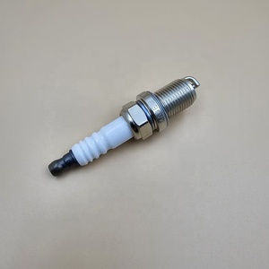 Bujía automática de alta calidad RFN58LZ OEM repuestos para automóviles bujía de coche en bujía de motor de coche - Product Image 3