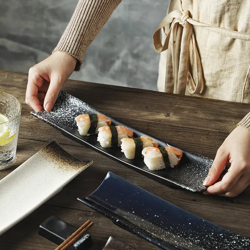 Logo personnalisé 13 pouces mariage de luxe rectangle vaisselle en porcelaine plateau de service assiette en grès japonais assiette à sushi en céramique